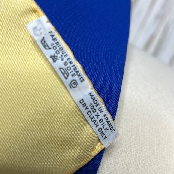 Herme's l Envol Silk Scarf by Joachim Metz 90cm Twill Buttercup Yellow NWOT - Picture 8 of 9